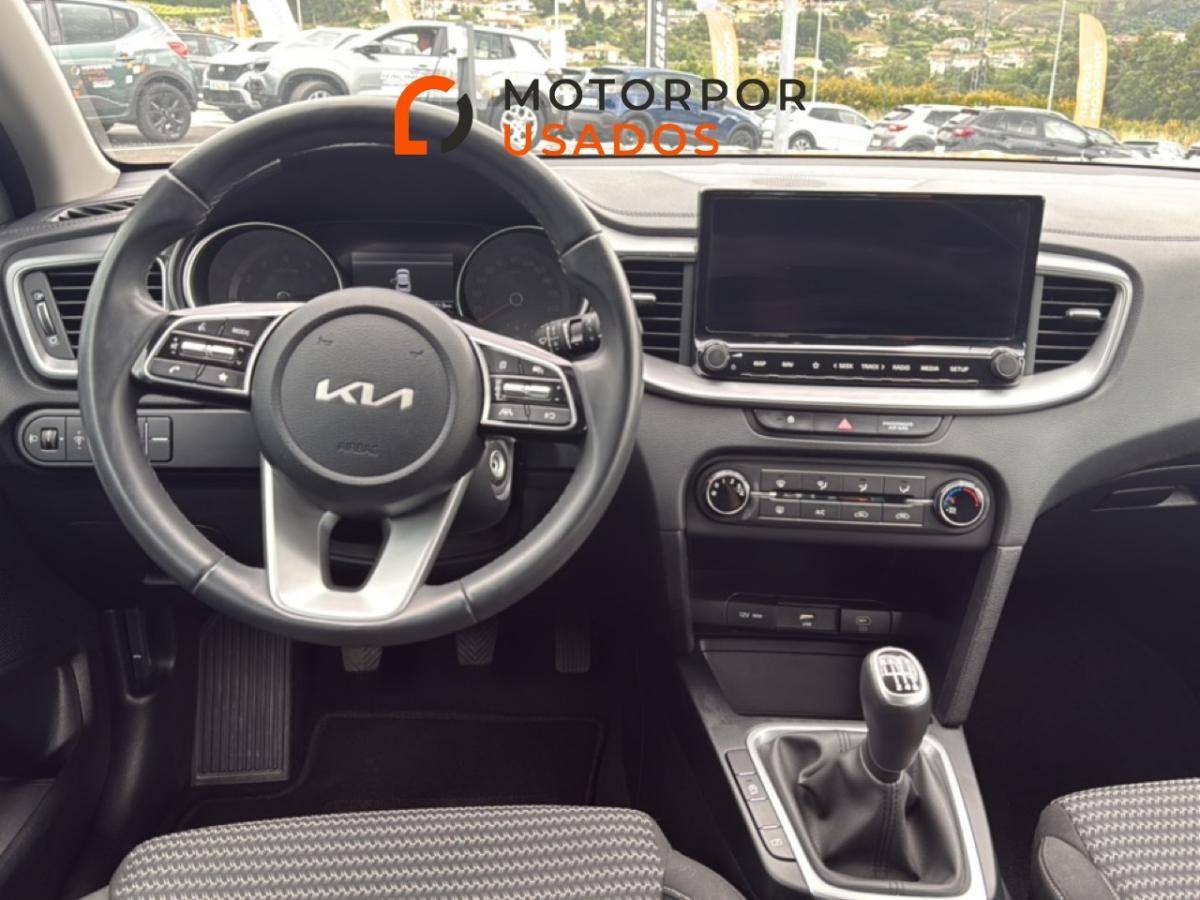 kia-stonic-2025-gasolina-998cc