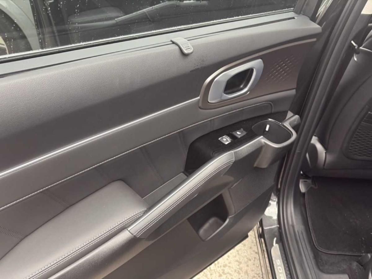 kia-sorento-2025-hibrido-a-gasolina-1598cc