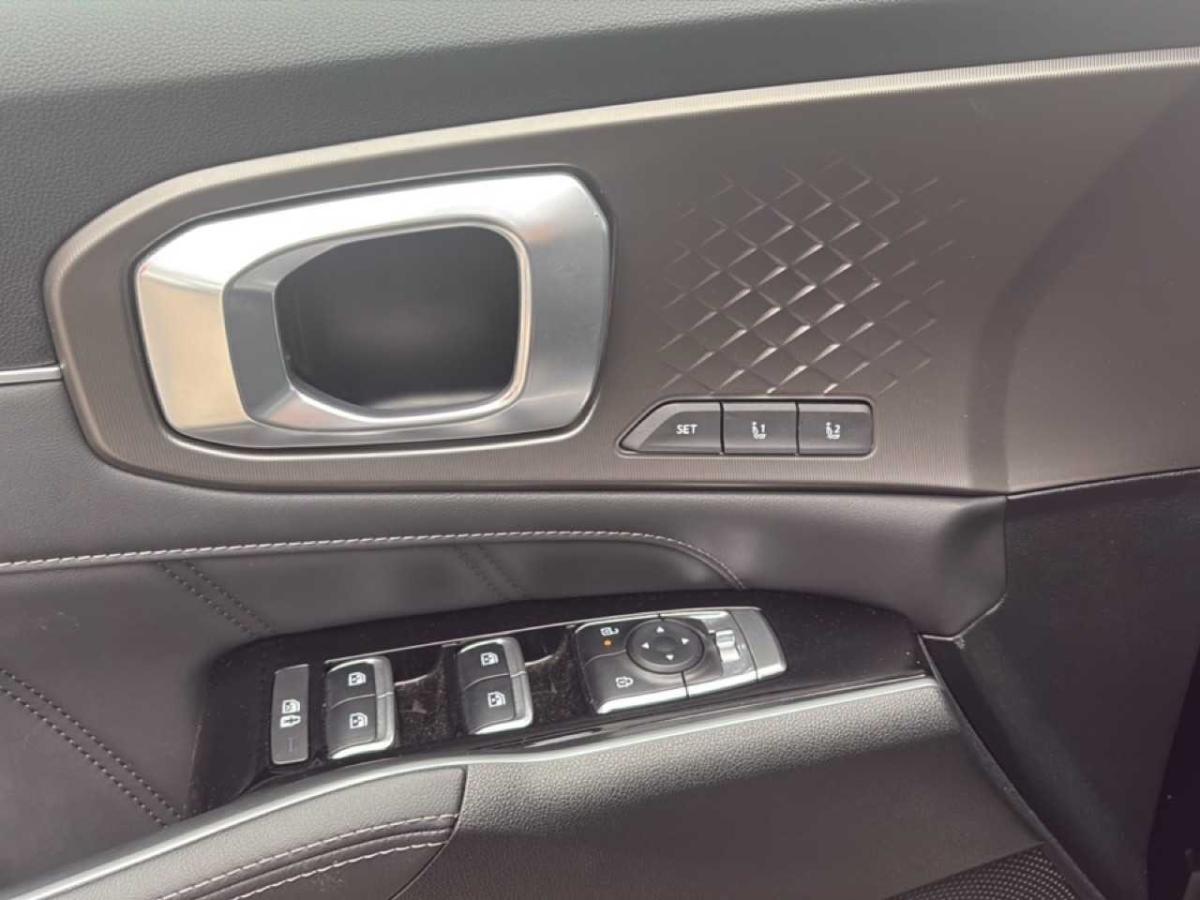 kia-sorento-2025-hibrido-a-gasolina-1598cc