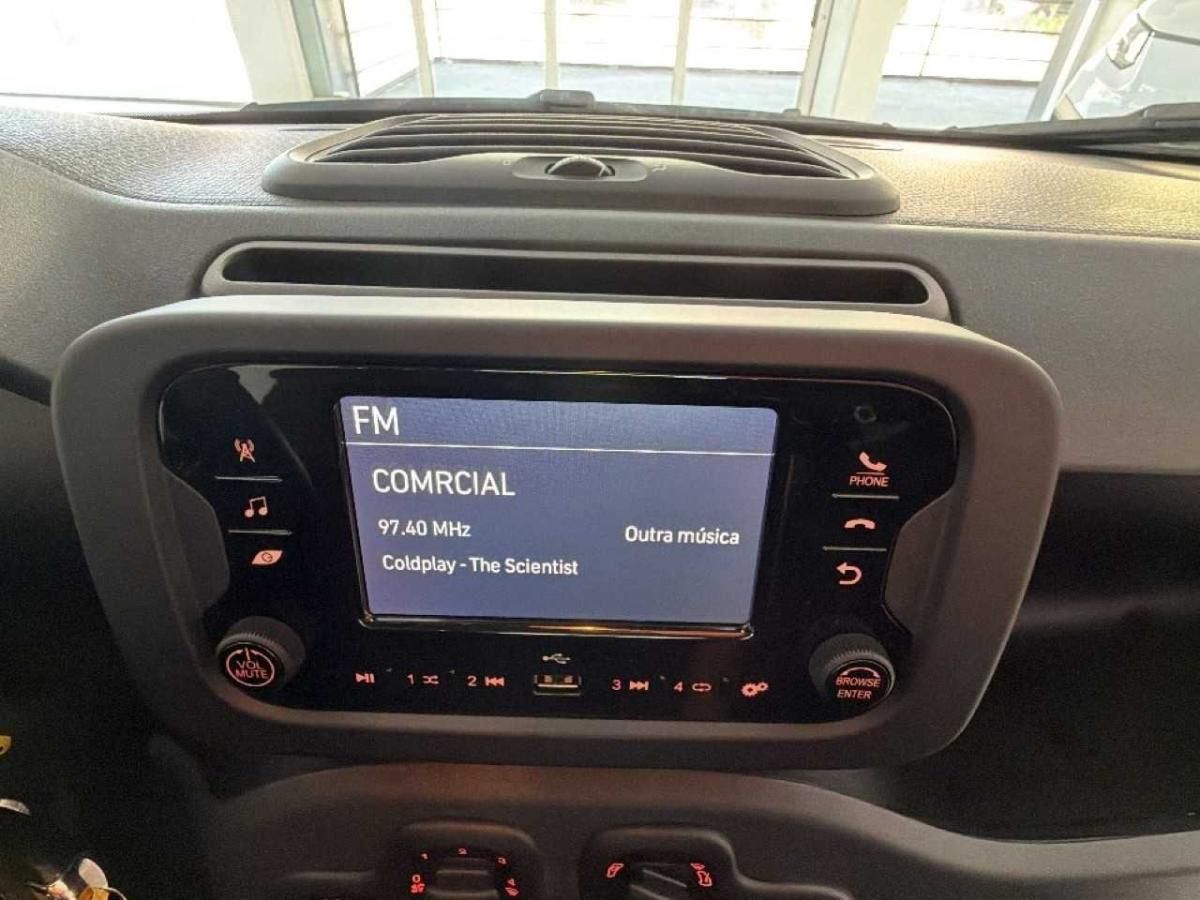 fiat-panda-2026-hibrido-a-gasolina-999cc