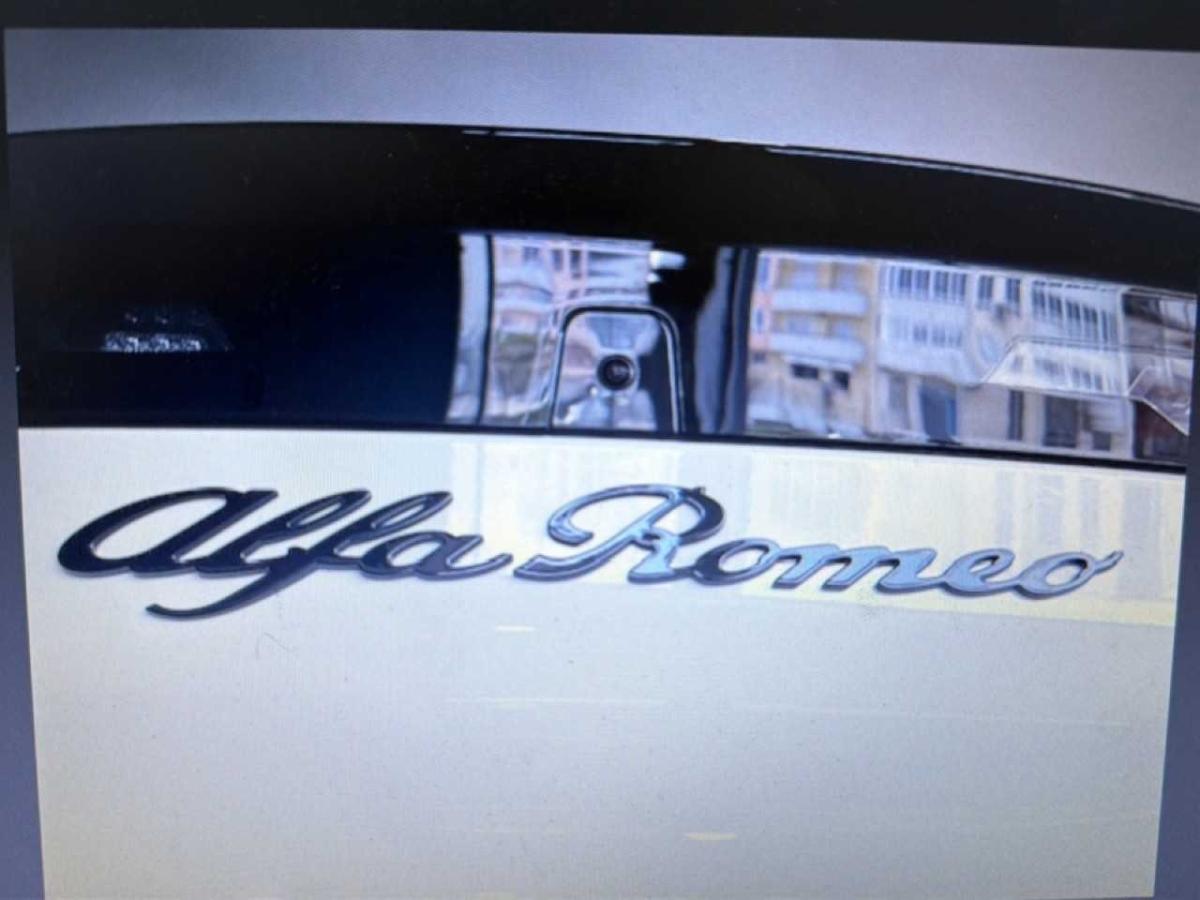 alfa-romeo-junior-2024-eletrico-0cc