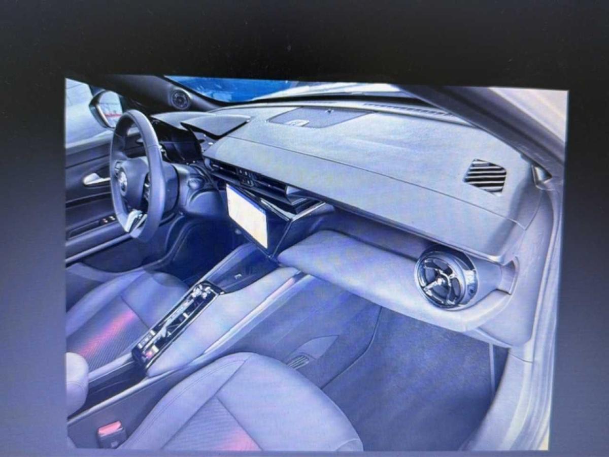 alfa-romeo-junior-2024-eletrico-0cc