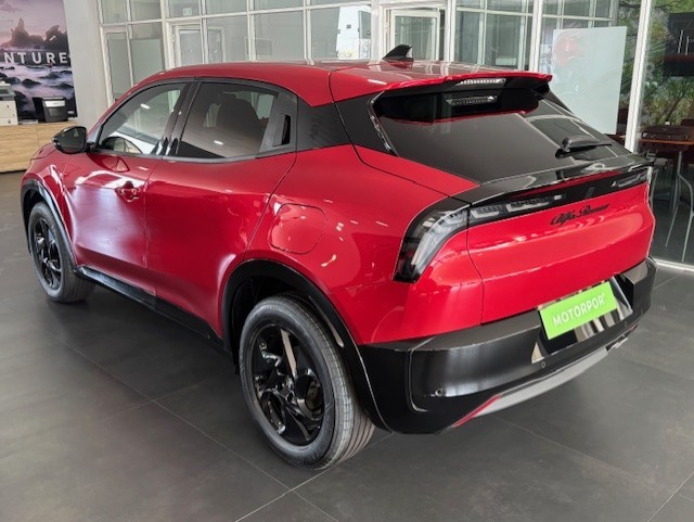 alfa-romeo-junior-2025-hibrido-a-gasolina-1199cc