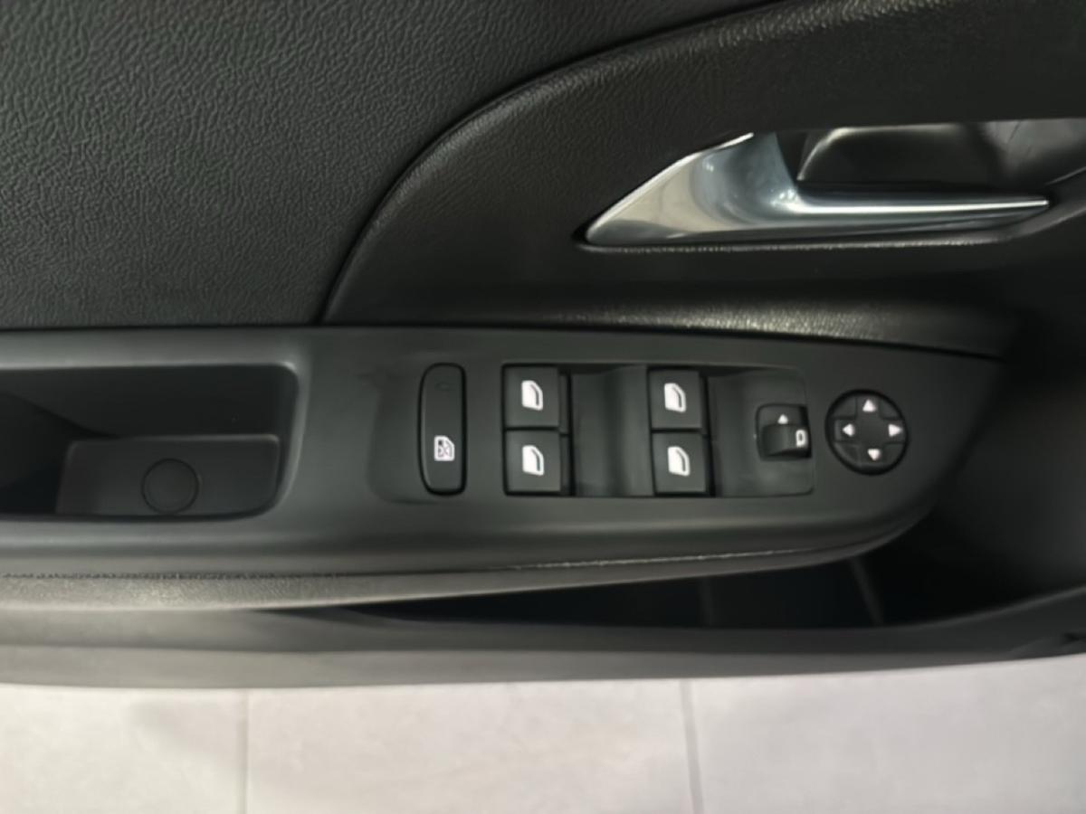opel-corsa-2026-gasolina-1199cc