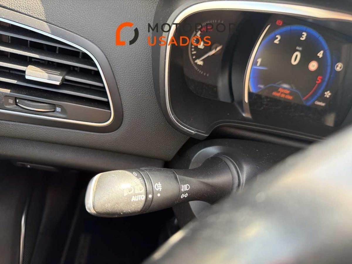 renault-megane-sport-tourer-2016-diesel-1598cc