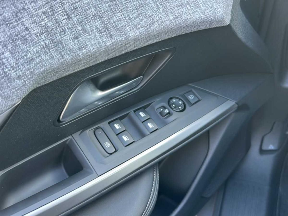 peugeot-3008-2025-hibrido-a-gasolina-1199cc
