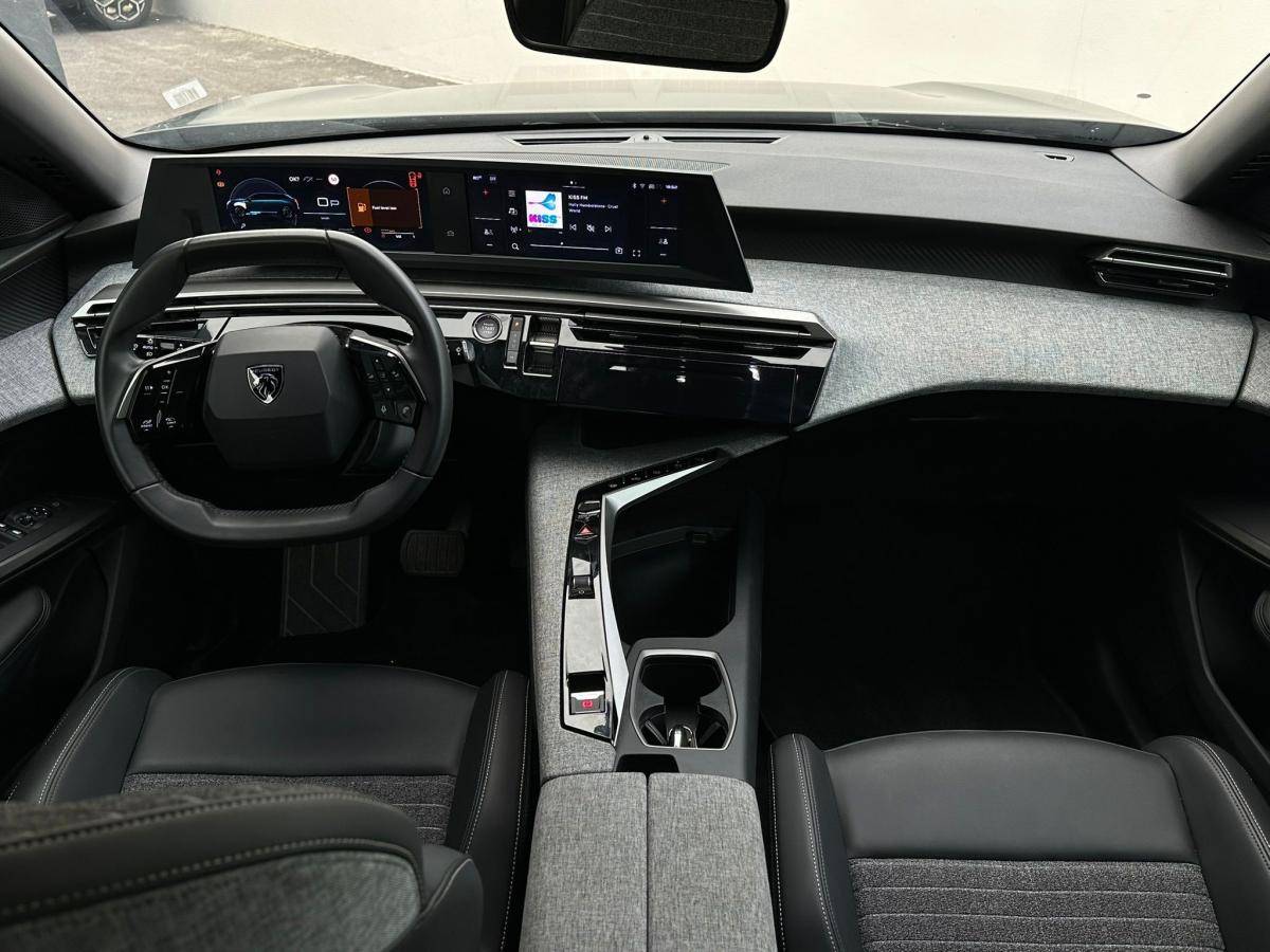 peugeot-5008-2025-gasolina-1199cc