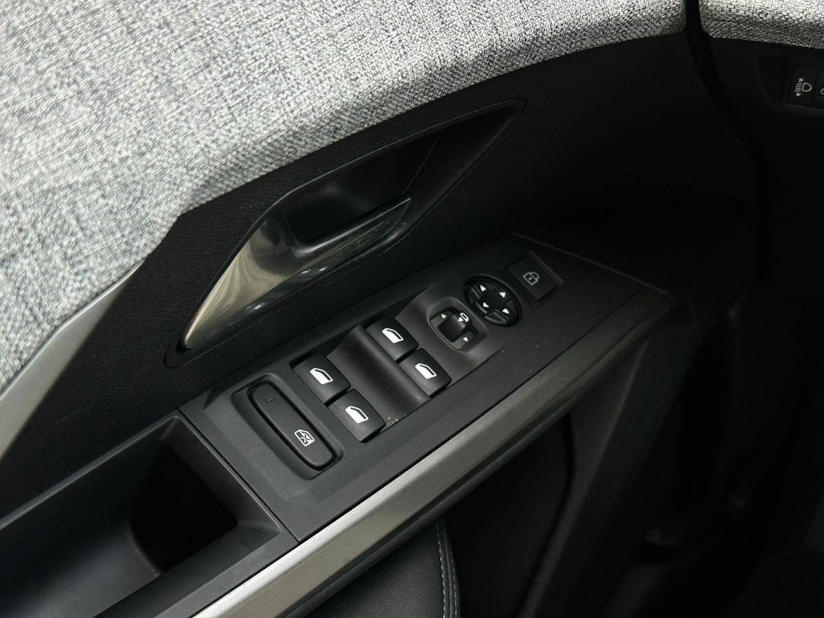 peugeot-5008-2025-gasolina-1199cc