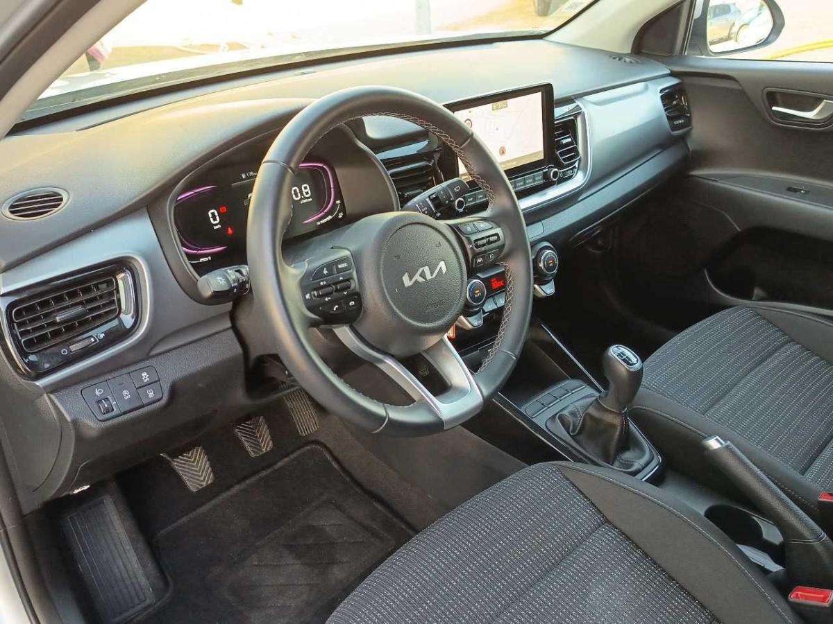 kia-stonic-2025-gasolina-998cc