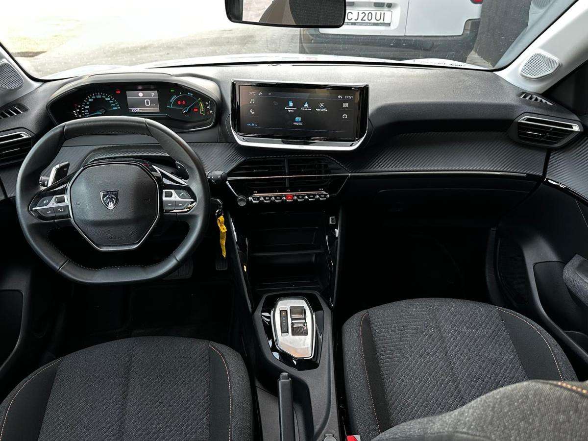 peugeot-208-2025-gasolina-1199cc