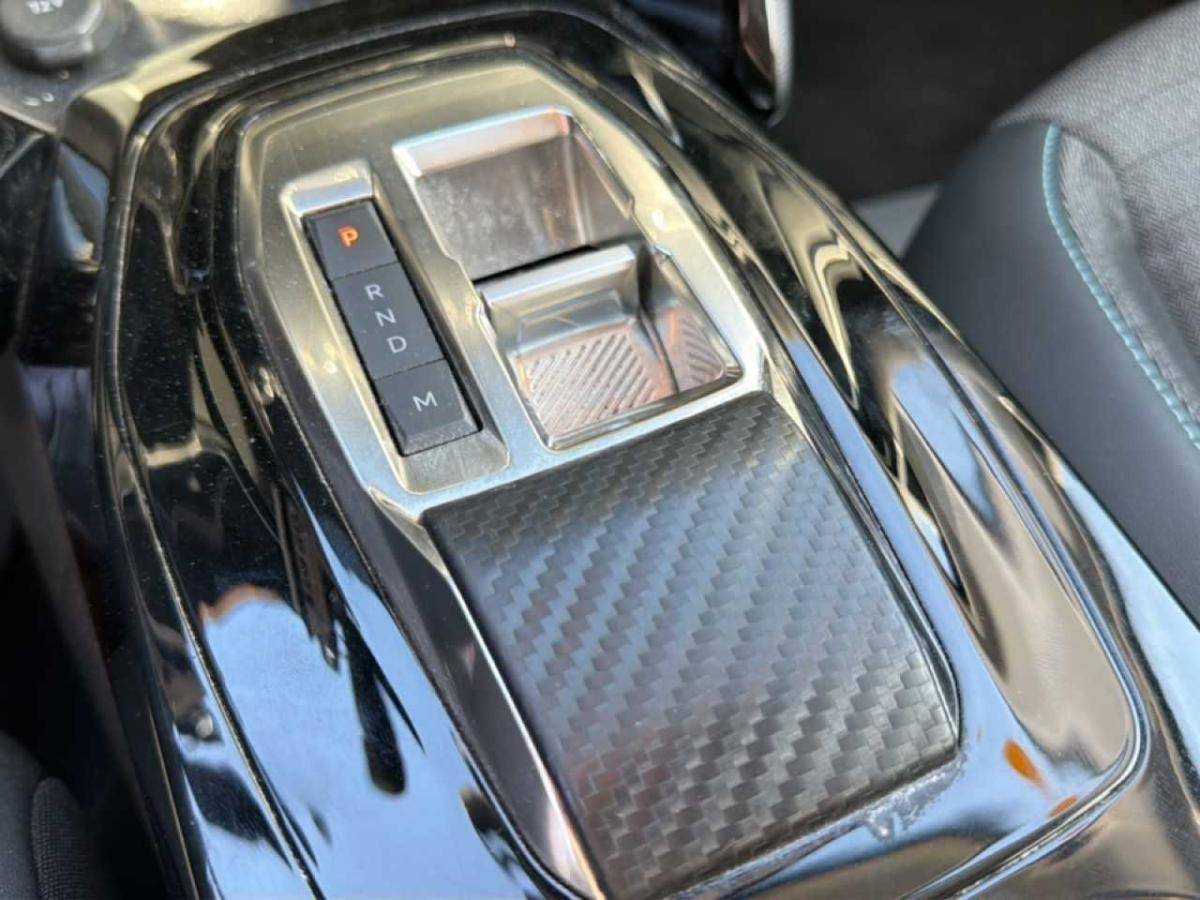 peugeot-208-2023-gasolina-1199cc