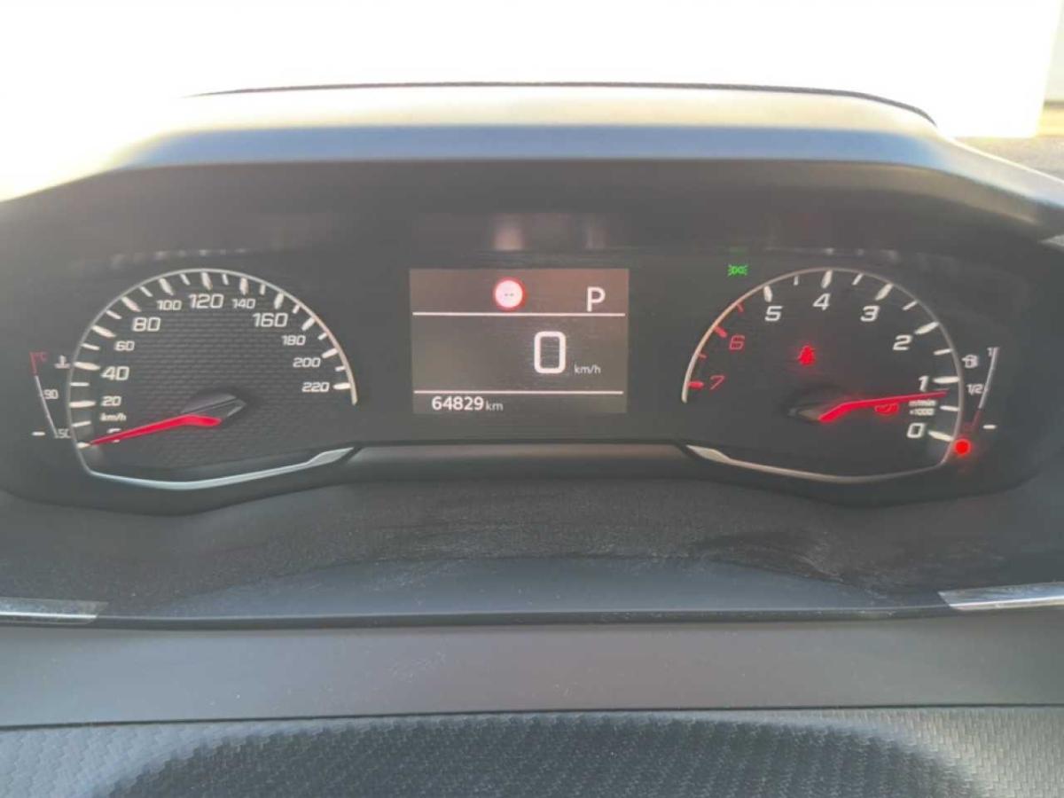 peugeot-208-2023-gasolina-1199cc