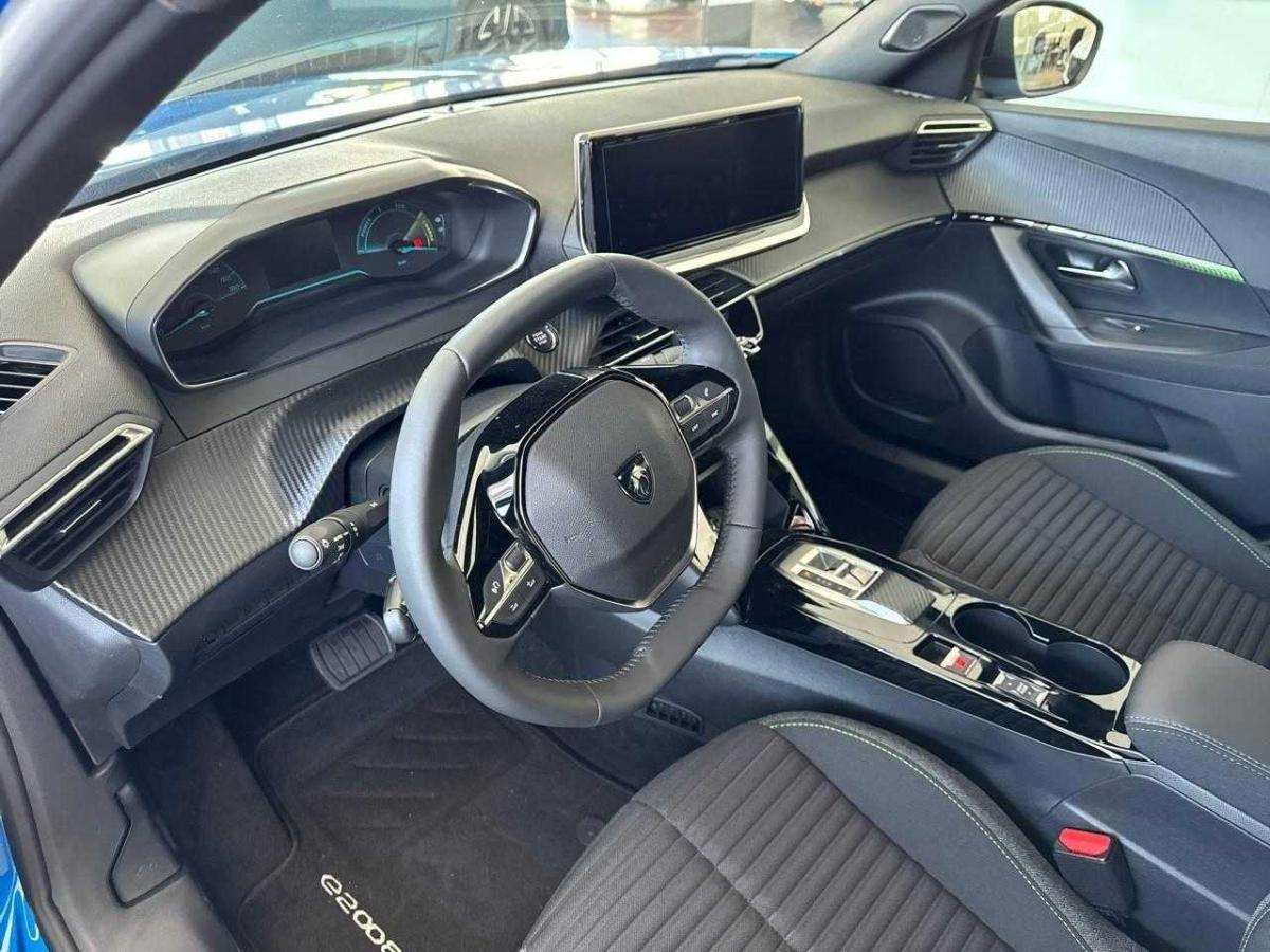 peugeot-2008-2025-eletrico-0cc