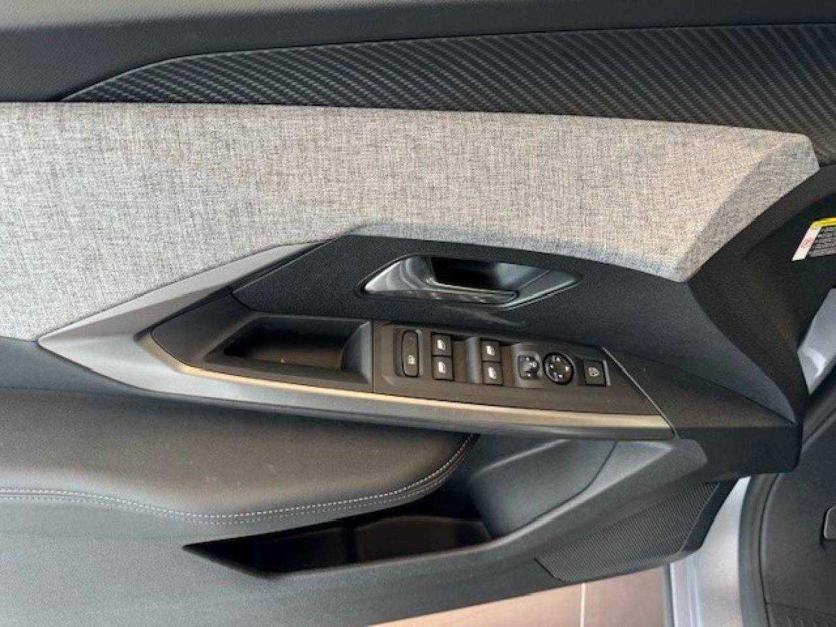 peugeot-3008-2025-gasolina-1199cc
