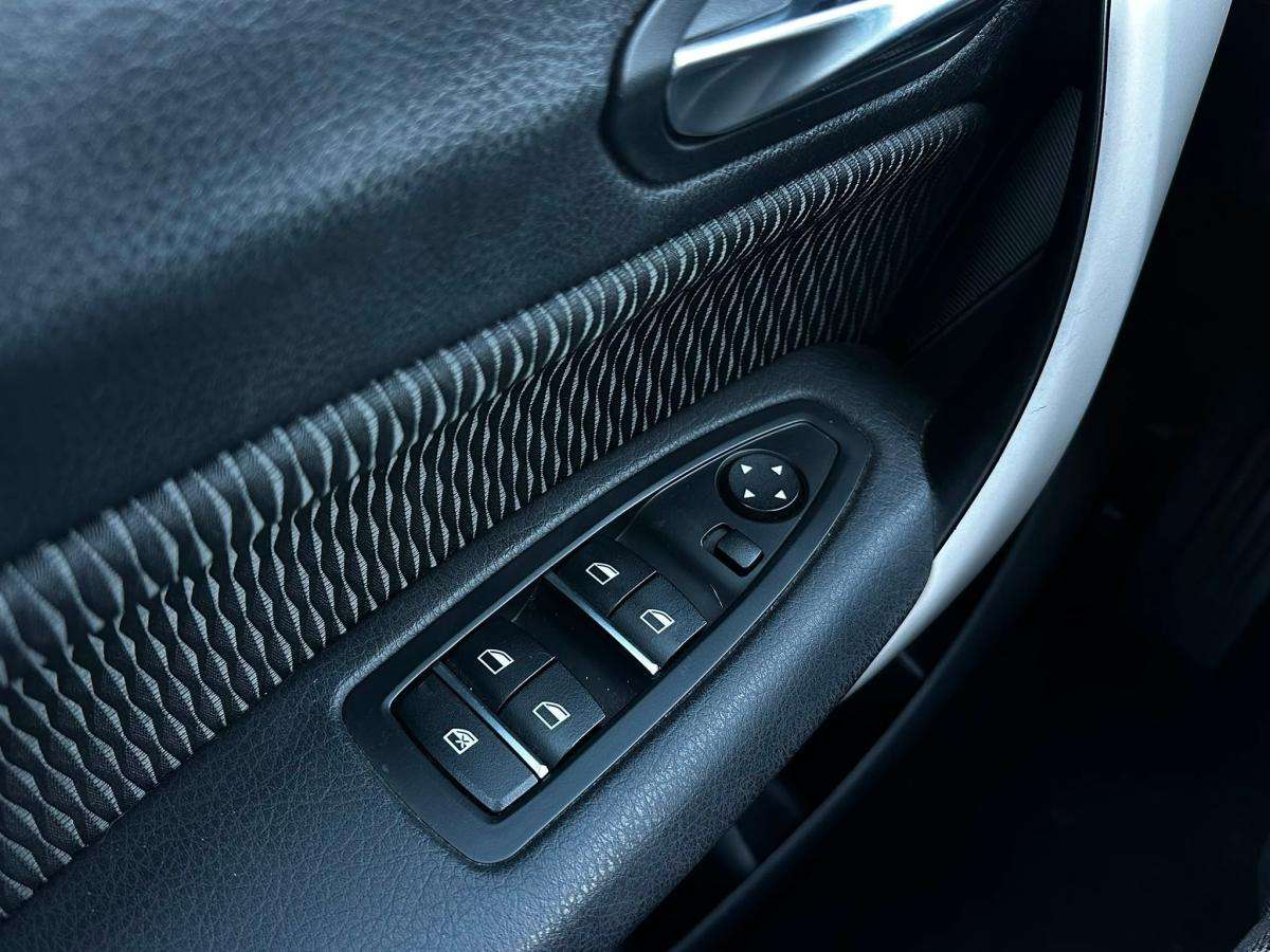 bmw-serie-1-2019-diesel-1496cc