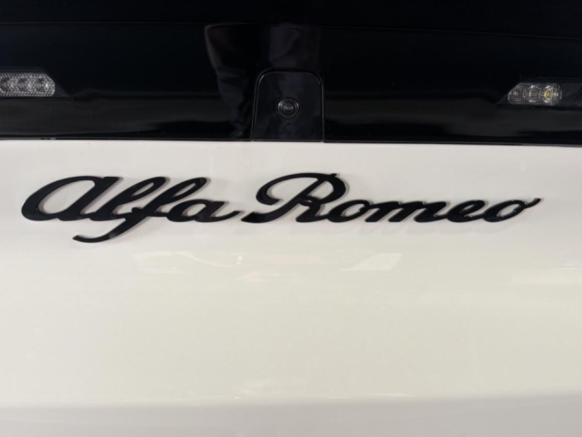 alfa-romeo-junior-2026-eletrico-0cc