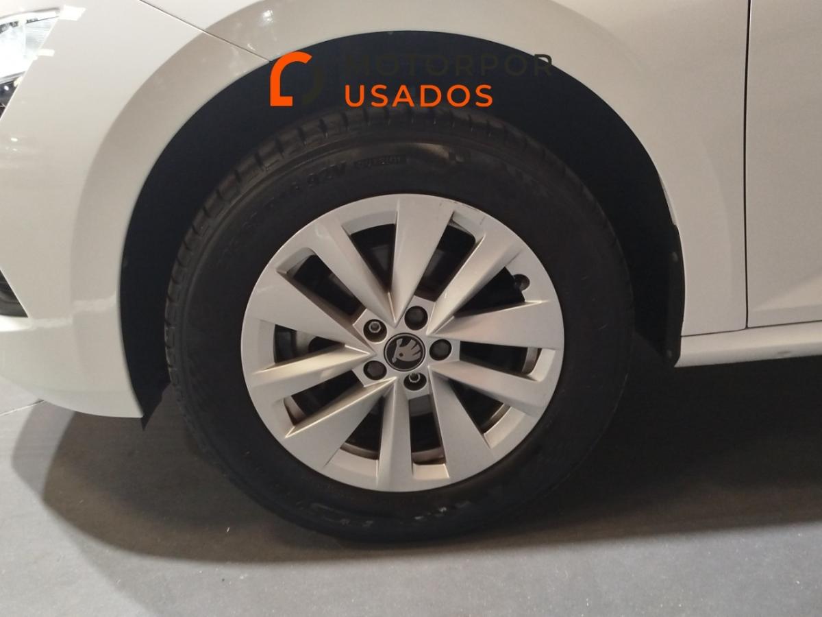 skoda-kamiq-2025-gasolina-999cc