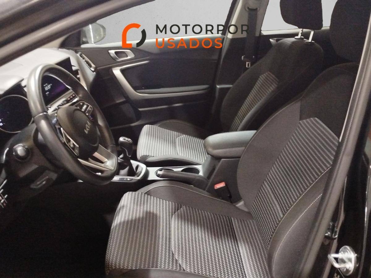 kia-xceed-2025-gasolina-998cc