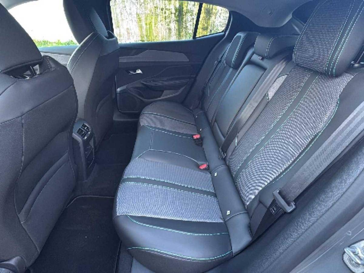 peugeot-408-2025-gasolina-1199cc