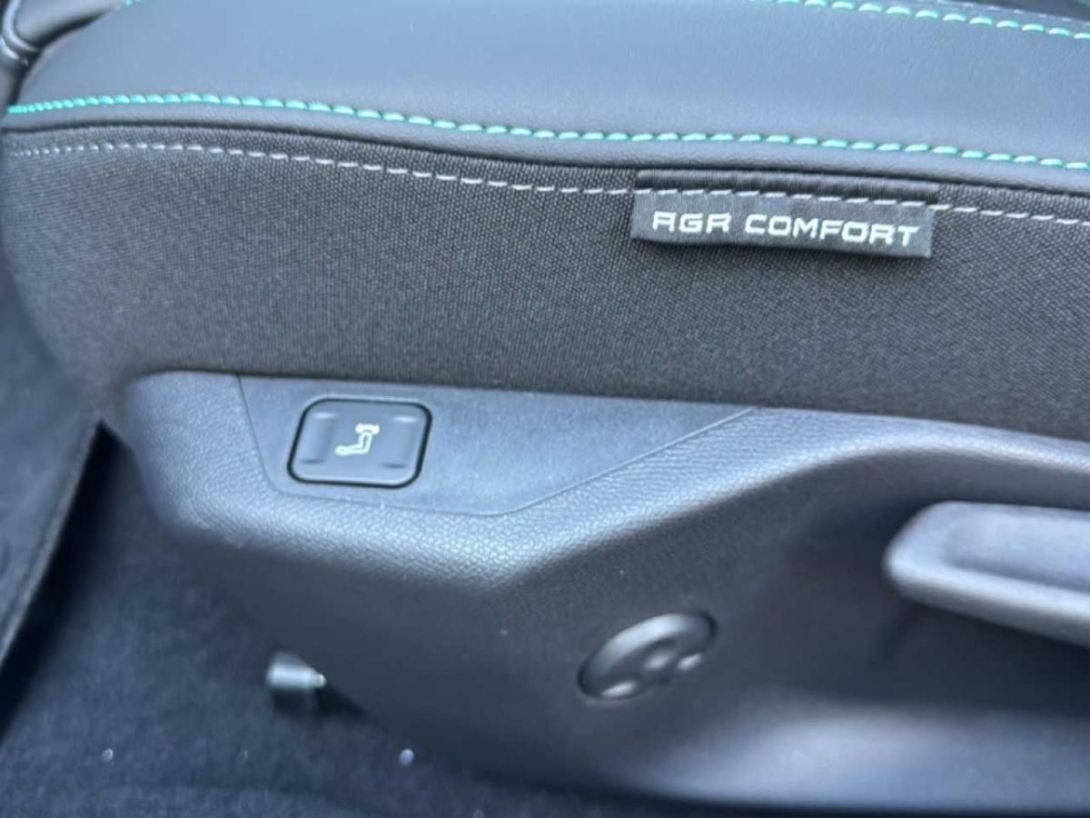 peugeot-408-2025-gasolina-1199cc