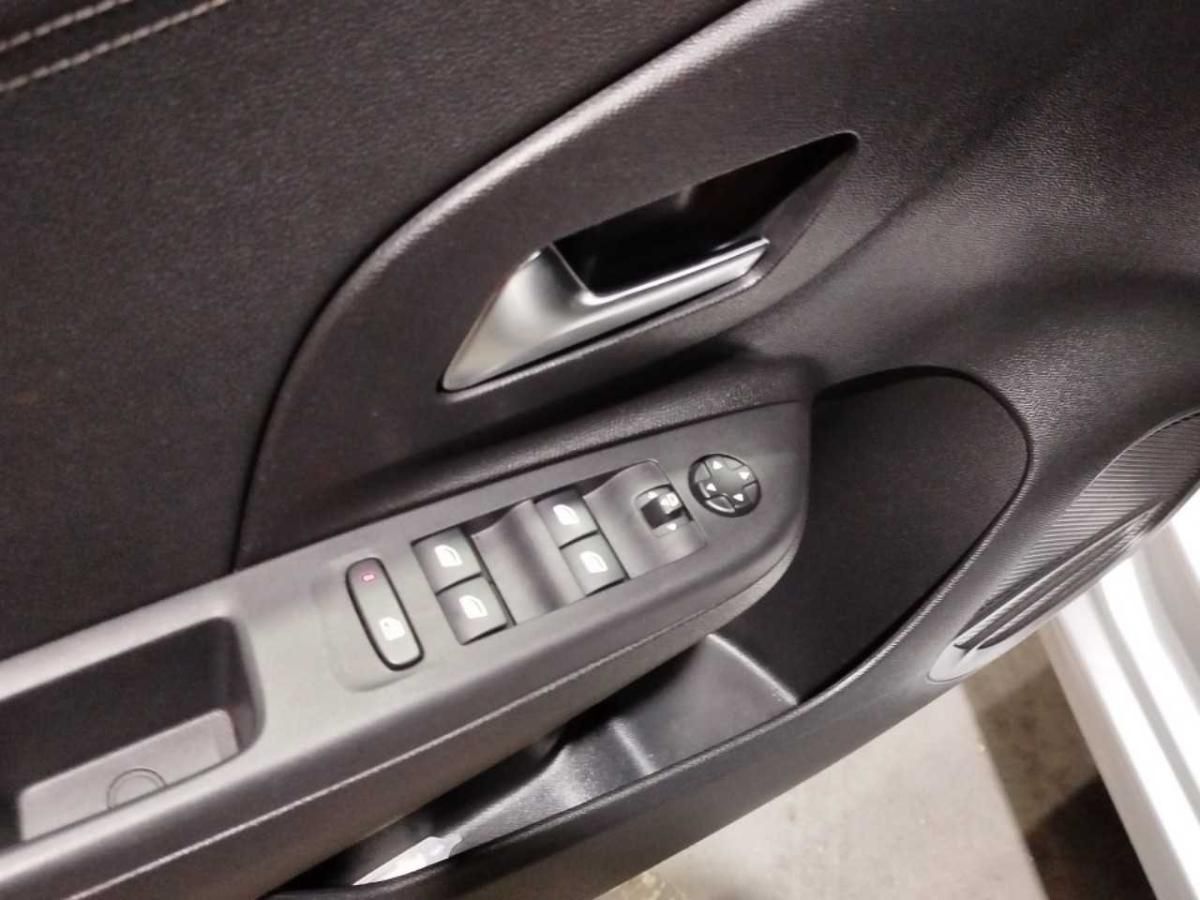opel-corsa-2024-gasolina-1199cc