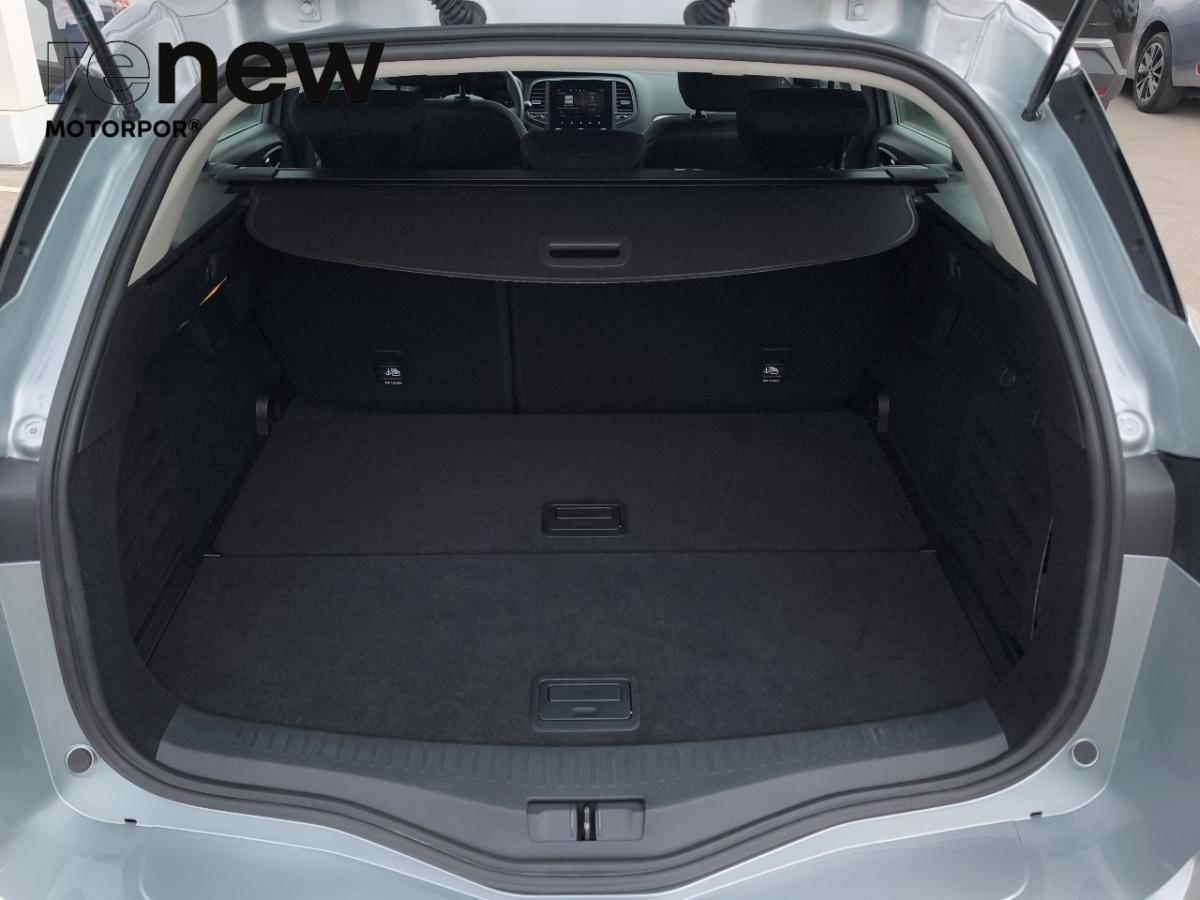 renault-megane-sport-tourer-2024-diesel-1461cc