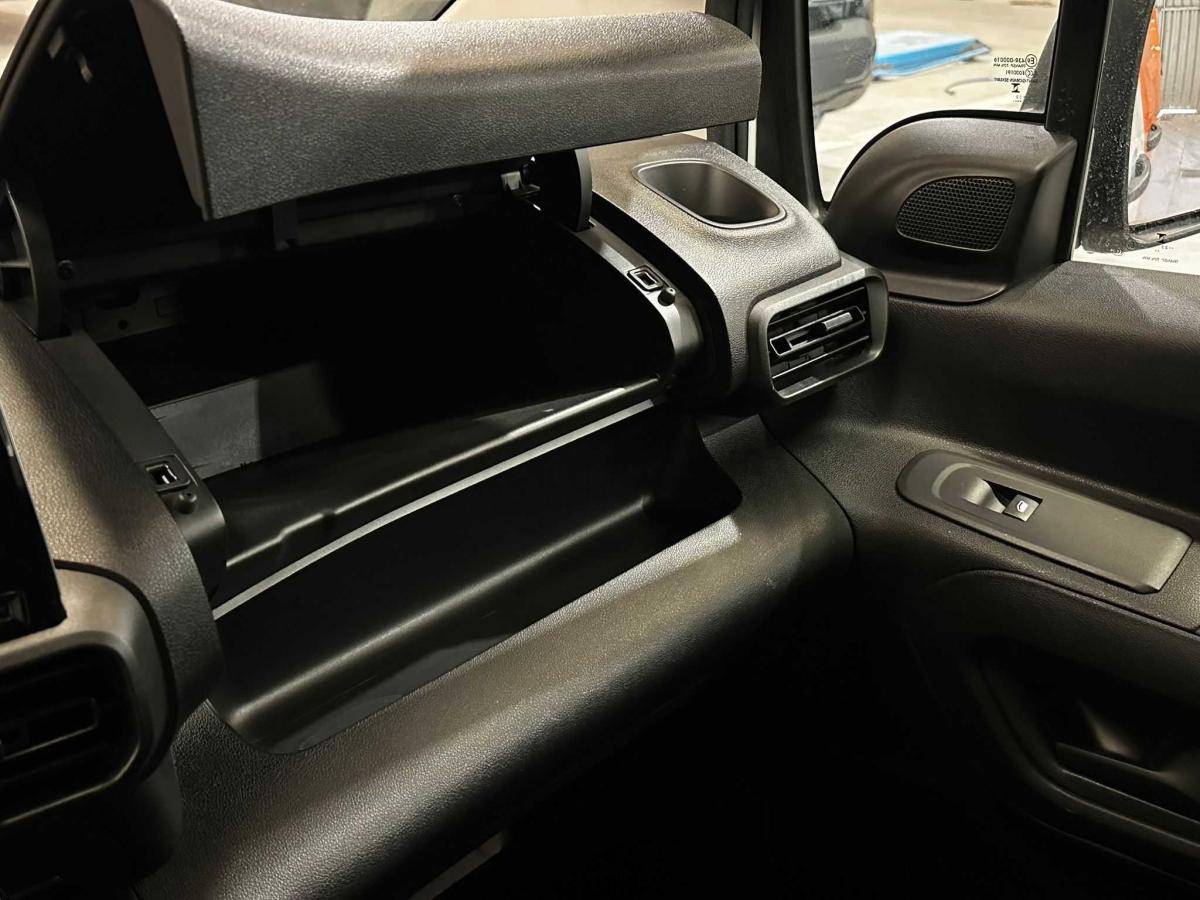citroen-berlingo-2023-diesel-1499cc
