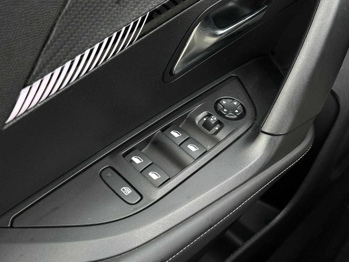 peugeot-2008-2025-hibrido-a-gasolina-1199cc