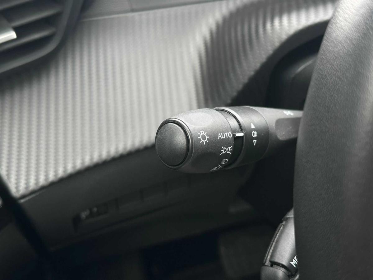 peugeot-2008-2025-hibrido-a-gasolina-1199cc