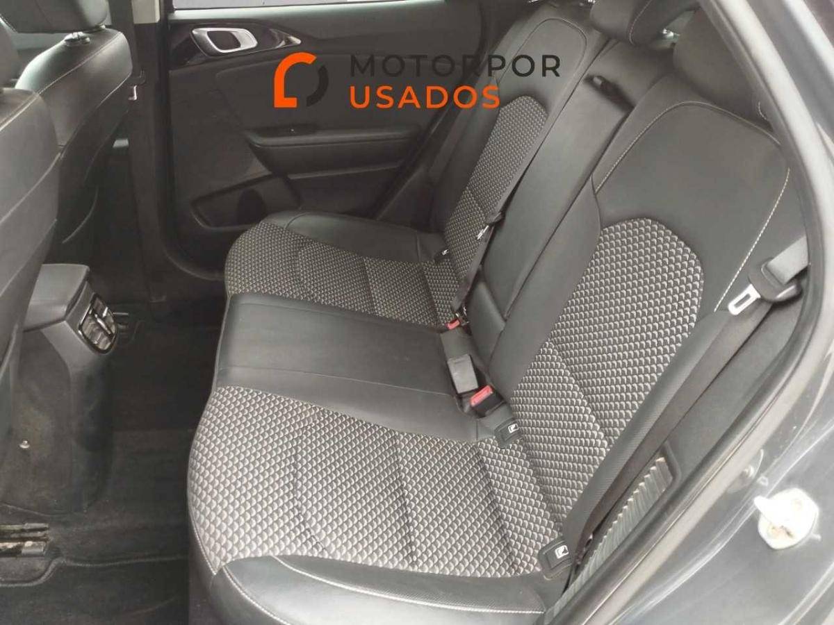 kia-xceed-2022-hibrido-a-gasolina-1580cc