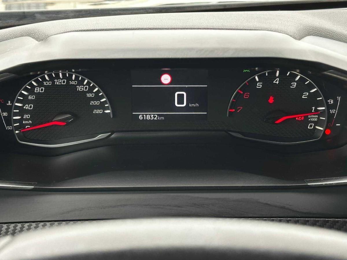 peugeot-2008-2023-gasolina-1199cc