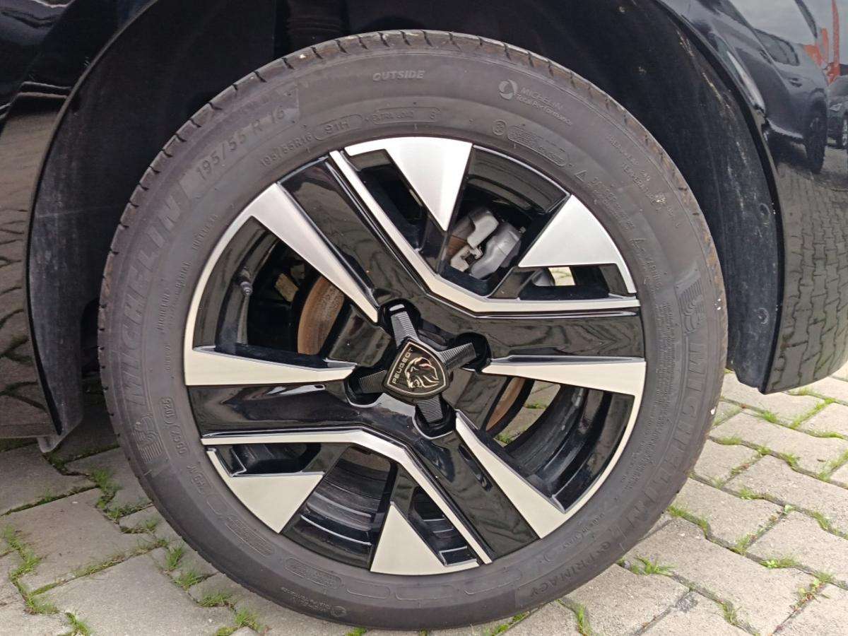 peugeot-208-2025-hibrido-a-gasolina-1199cc