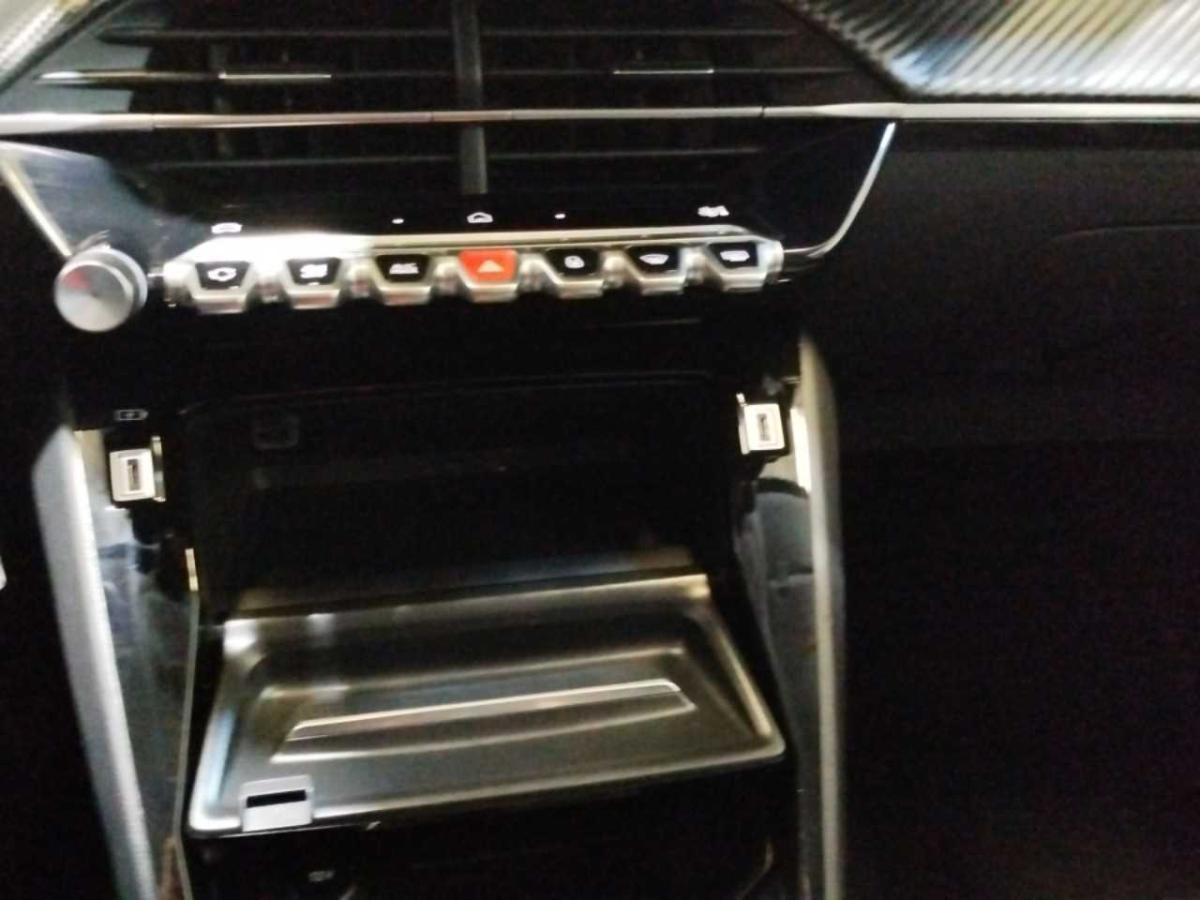peugeot-208-2025-hibrido-a-gasolina-1199cc