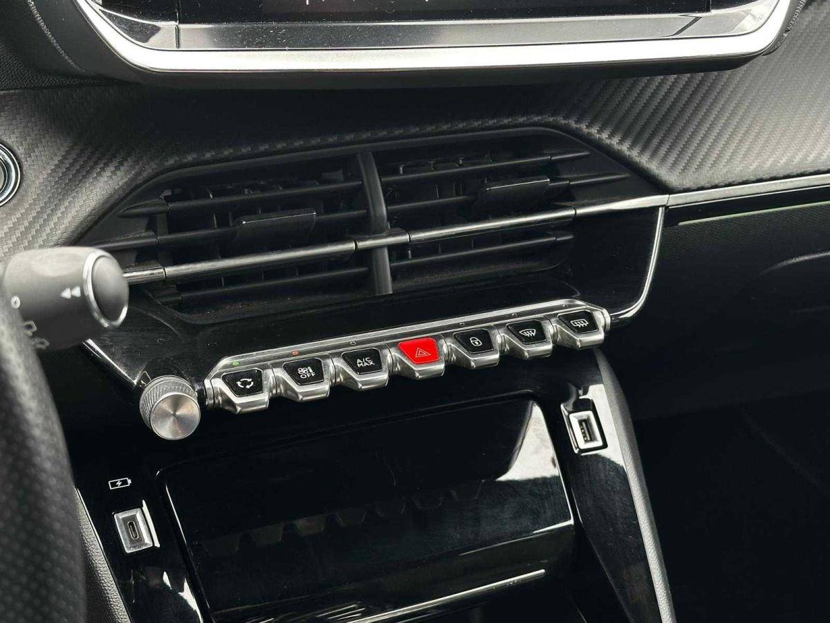 peugeot-208-2023-gasolina-1199cc