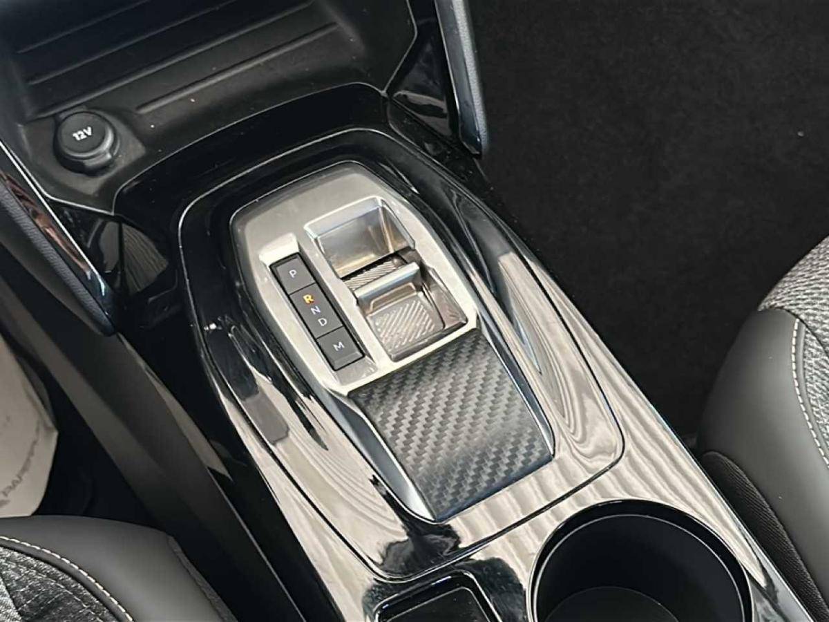 peugeot-208-2025-gasolina-1199cc
