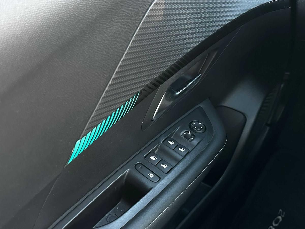 peugeot-208-2023-gasolina-1199cc