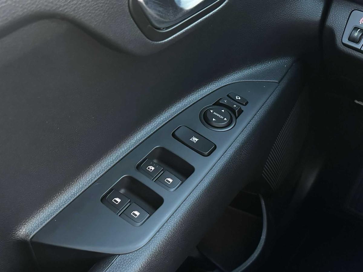 kia-stonic-2025-gasolina-998cc