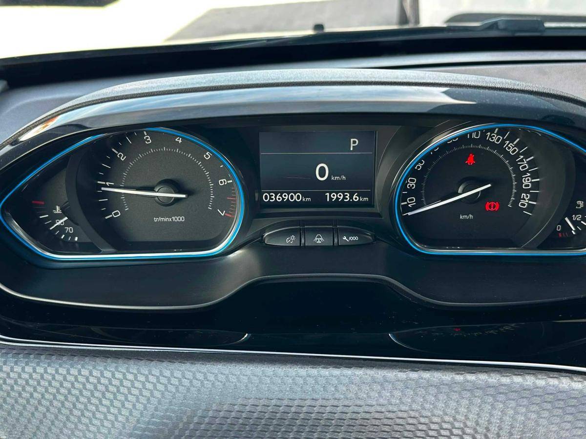 peugeot-2008-2019-gasolina-1199cc