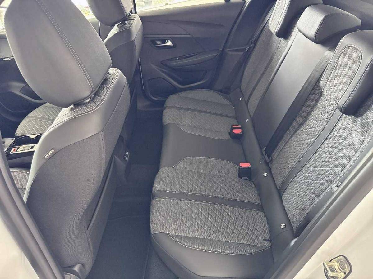 peugeot-208-2026-gasolina-1199cc
