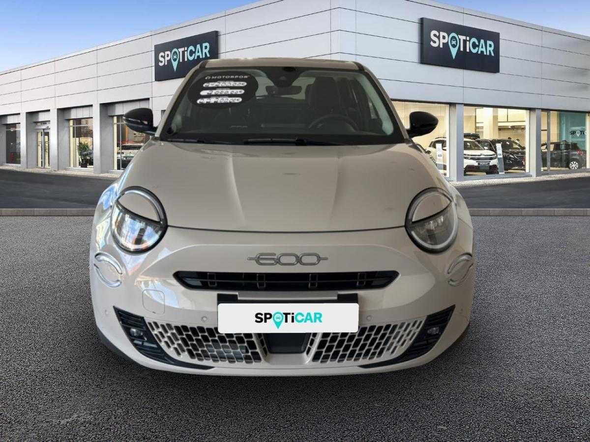 fiat-600-2025-hibrido-a-gasolina-1199cc