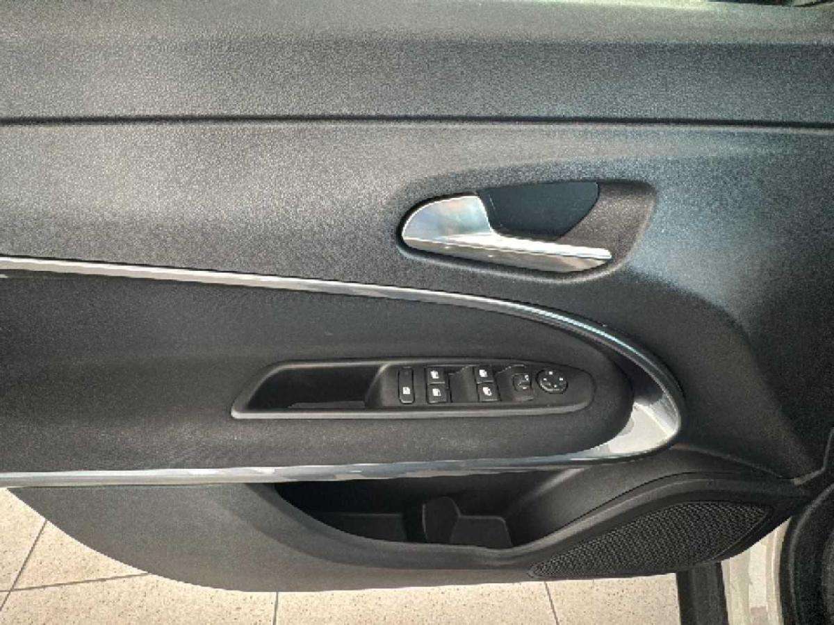 fiat-600-2025-hibrido-a-gasolina-1199cc