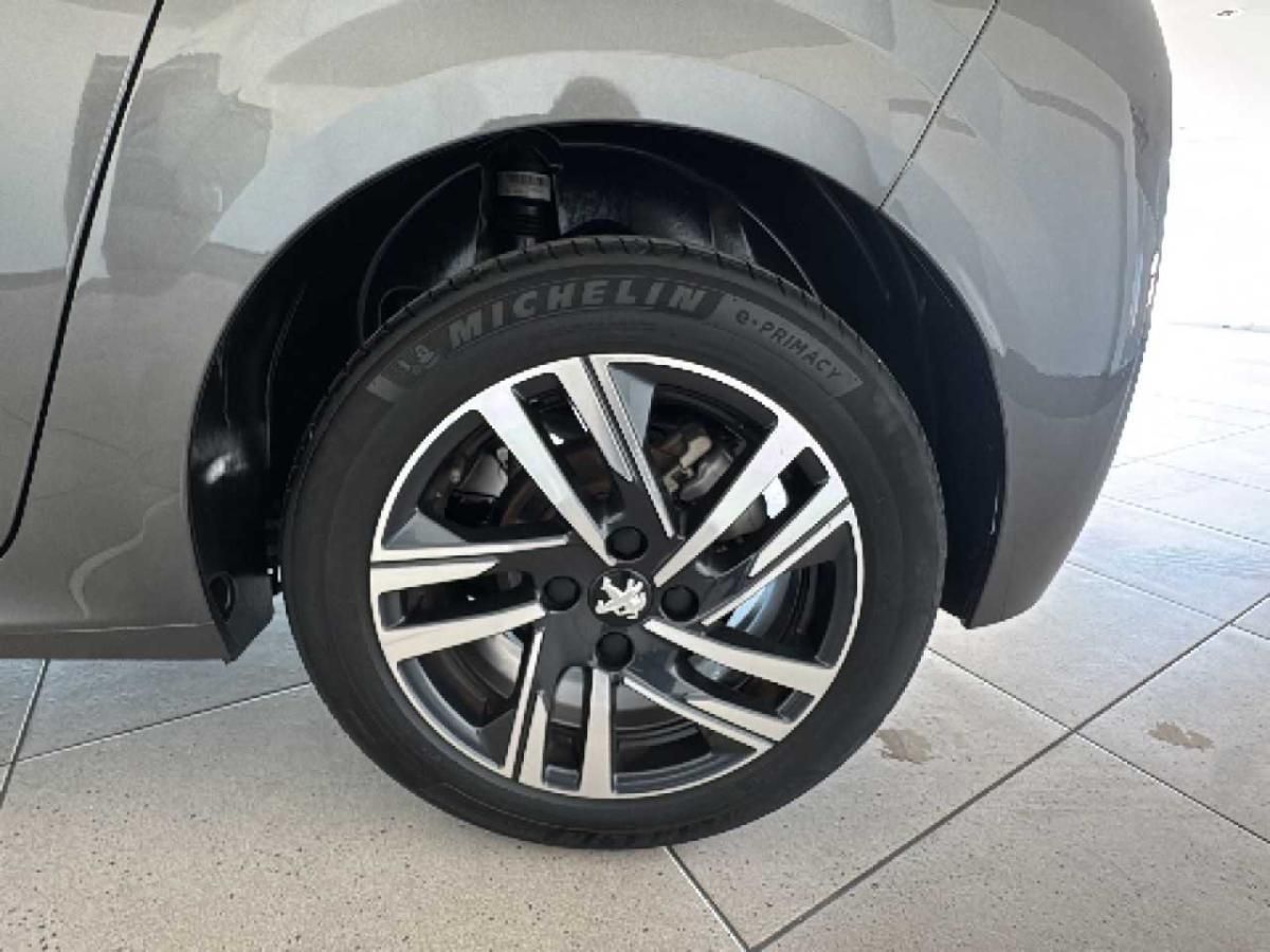 peugeot-208-2023-gasolina-1199cc