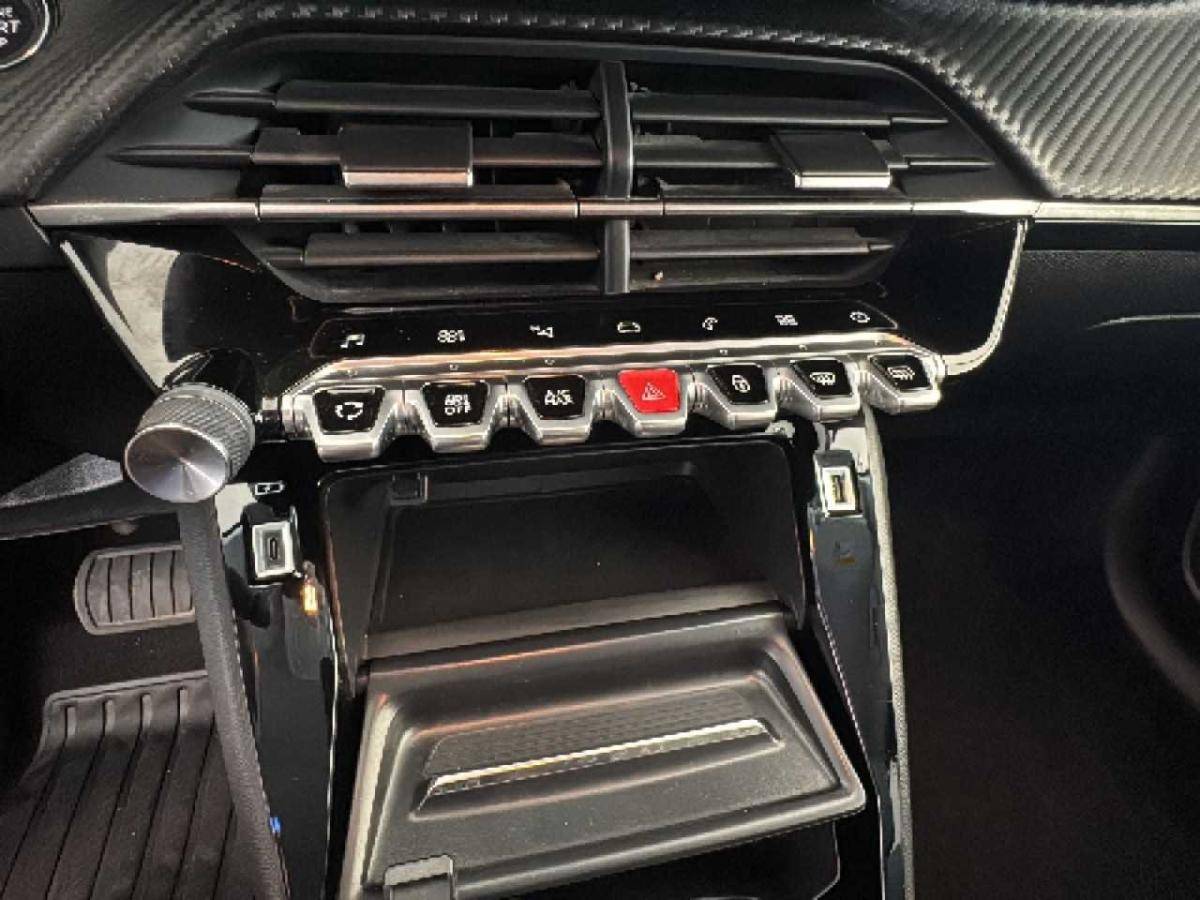 peugeot-208-2023-gasolina-1199cc