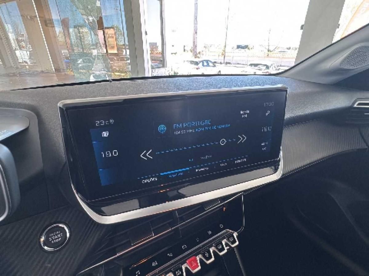 peugeot-208-2023-gasolina-1199cc
