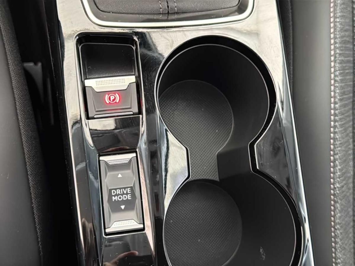peugeot-208-2026-gasolina-1199cc