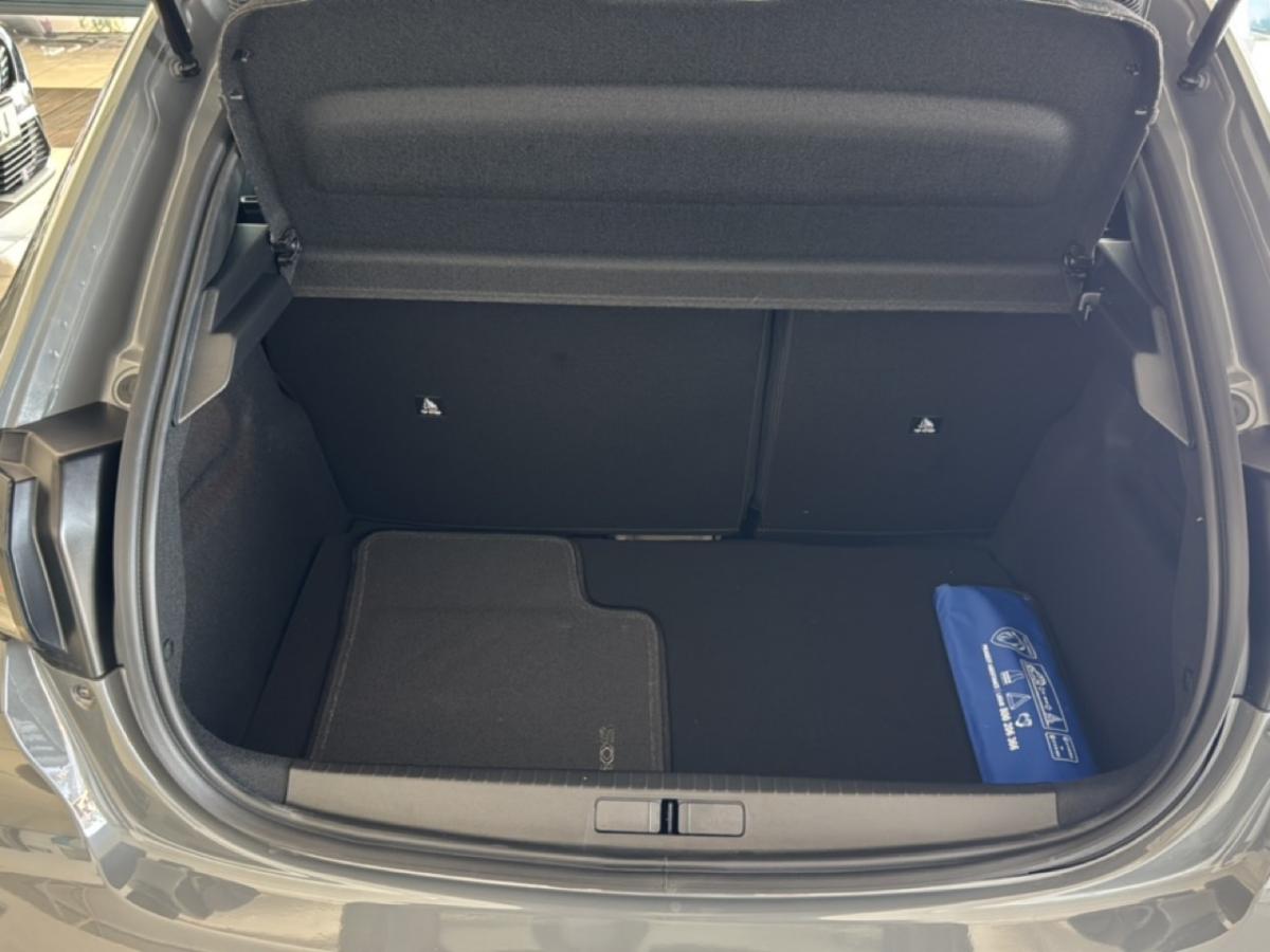 peugeot-208-2026-gasolina-1199cc
