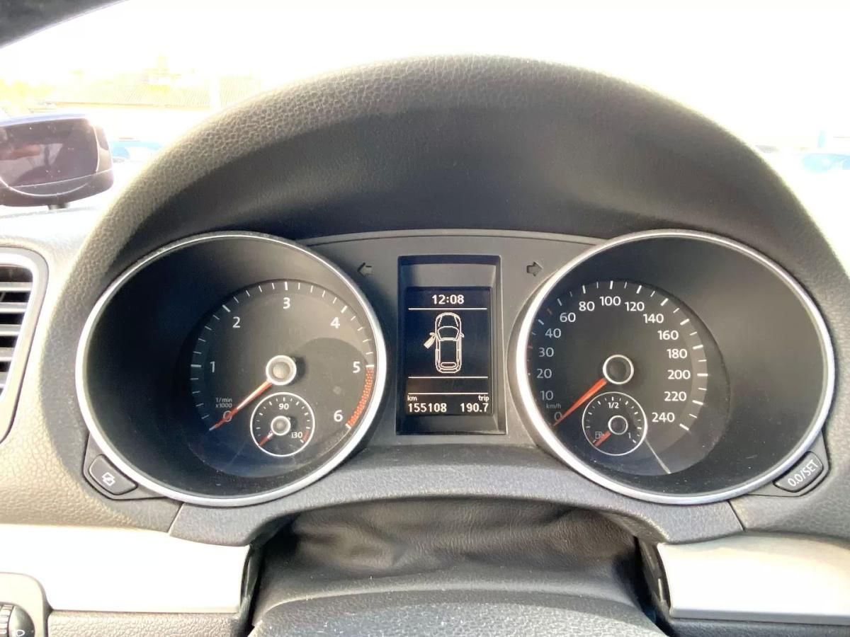 volkswagen-golf-cabriolet-2012-diesel-1598cc