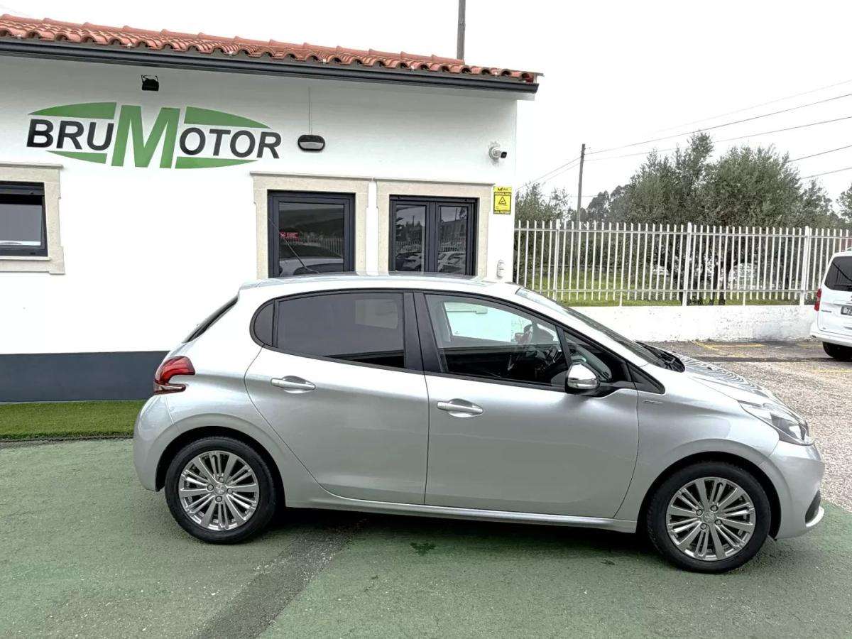 peugeot-208-2018-gasolina-1199cc