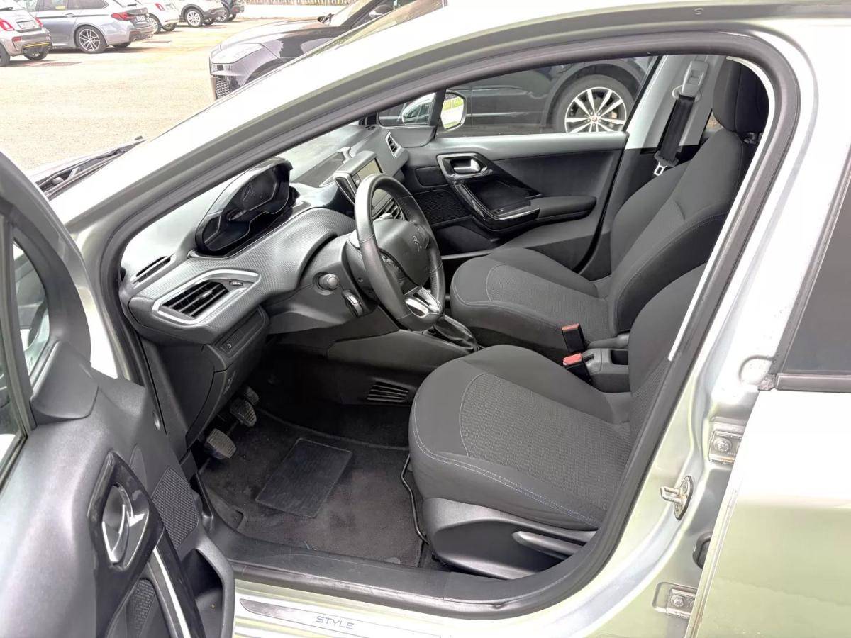 peugeot-208-2018-gasolina-1199cc