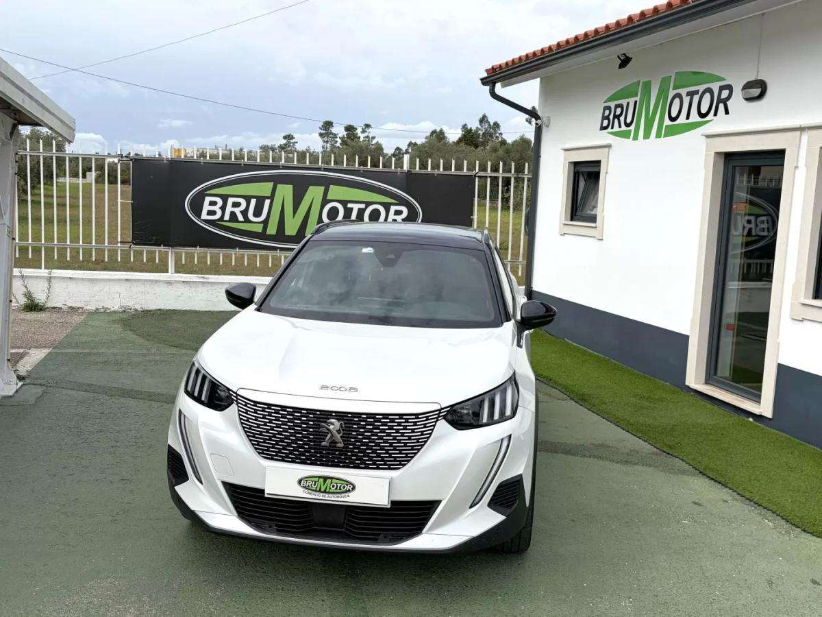 peugeot-e-2008-2023-eletrico-0cc